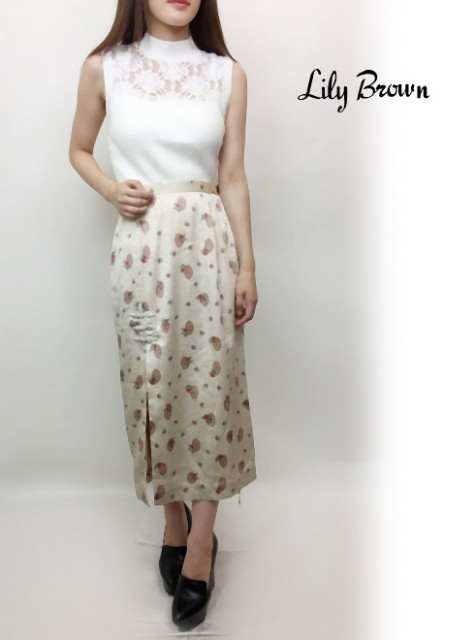 Lily Brown  ドット小花チャイナスカート