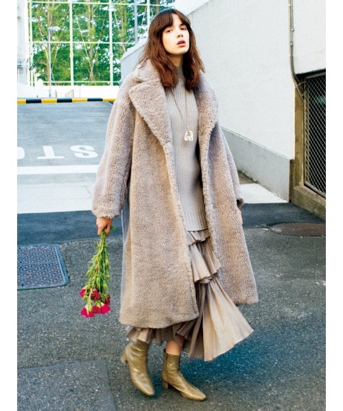 ニットコート SNIDEL LilyBrown SNIDELやLily Brownなど華やかなデザインの冬アウターをチェック