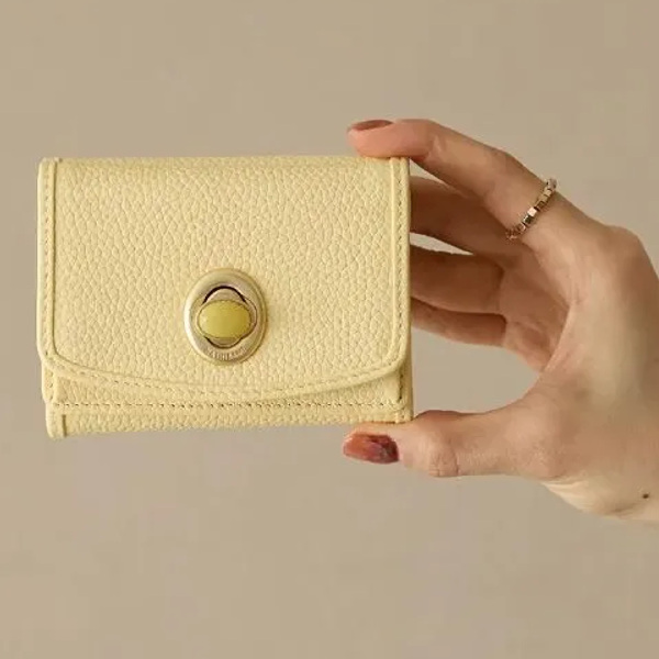 HASHIBAMI (ハシバミ)ラウンドフォルム クロコ型押し ミニウォレット