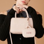 【 FURFUR 2025 WINTER GOODS COLLECTION 】人気で定番のスクエアボストンバッグが、スエード素材で仕上げたものを追加して再登場!!