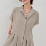 【 Hella 2026 Spring Collection 】ギャザートップス や スリット ドレス 、タック ジャンプスーツ など ビンテージライク × アーバンスタイル のこなれ感漂うアイテムをご紹介