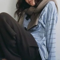 【 anuke (アンヌーク） PRE-FALL COLLECTION 】ニュアンスカラーの ボーダー TやUネック ワンピース、サテン、ツイル、ベロアのラインパンツなどファブリック豊かな新作をご紹介